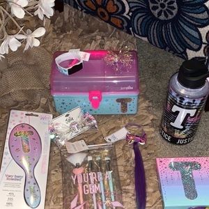 Justice Letter “T” Bundle (8 pcs)